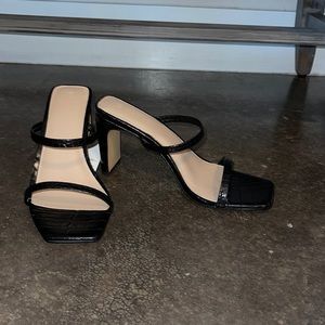 Black alligator/ snake print heels